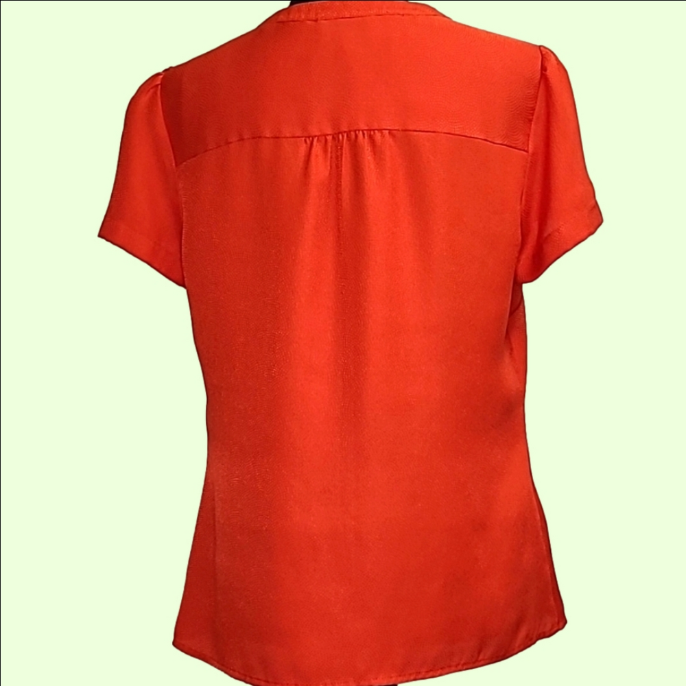Ann Taylor LOFT orange short sleeve button front blouse. Size M. - Picture 3 of 4